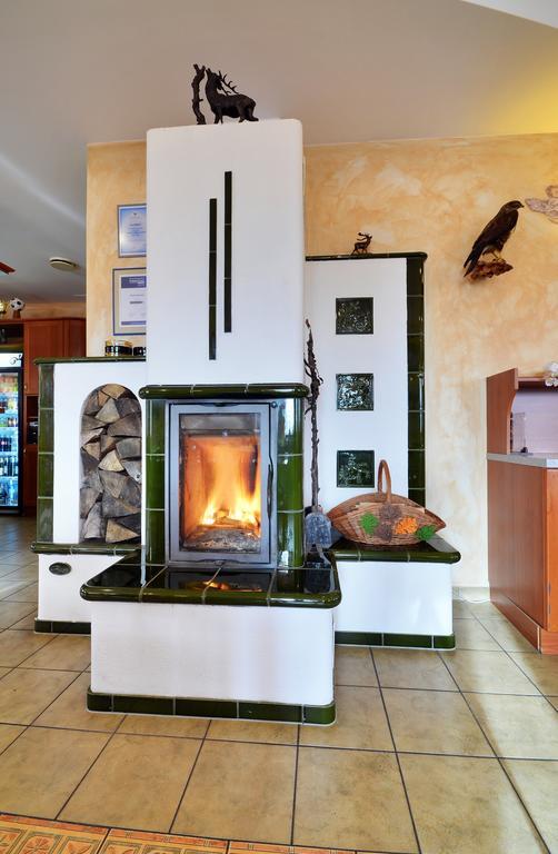 Restaurace A Penzion Kamenec Jilesovice Luaran gambar