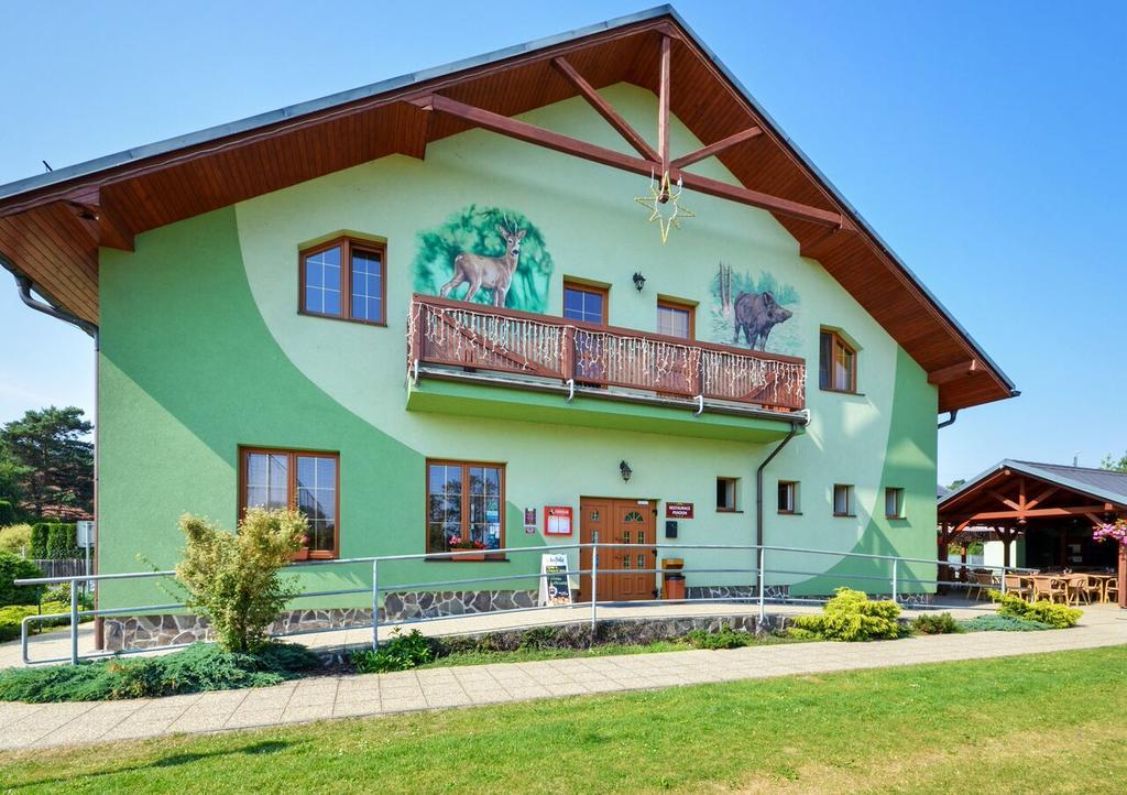 Restaurace A Penzion Kamenec Jilesovice Luaran gambar